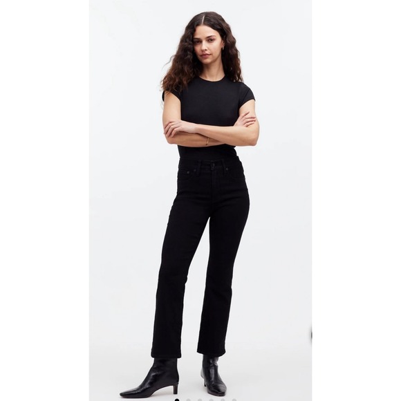 Madewell Denim - NEW w TAGSMadewell black petite women's mid rise kick out jeans cropped sz 32p